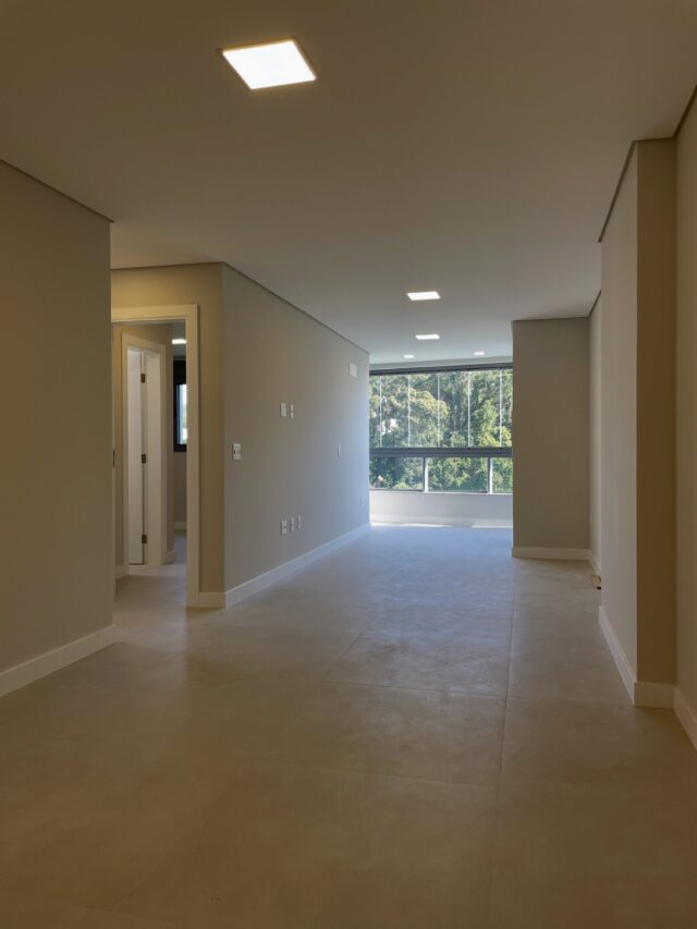 APARTAMENTO COM 1 SUÍTE + 1 DORMITÓRIO NO BAIRRO FAZENDA POR R$ 990.000 🙌🏻

Viva o Equilíbrio entre Conforto, Lazer e Natureza

Apartamento com planta de 77,26m² sendo 2 dormitórios (1 suíte), banheiro social, com sacada integrada e mobília na cozinha e banheiros.

1 vaga de garagem.

Um empreendimento completo, pensado para oferecer qualidade de vida, sofisticação e praticidade. Localizado em um terreno de mais de 7.000 m², com quase 4.300 m² de área preservada (ZPA), você estará cercado pela natureza sem abrir mão da conveniência de um condomínio moderno.

Agende sua visita!