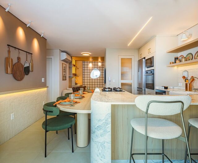 ÚLTIMAS UNIDADES À VENDA | VILA OPERÁRIA ✨
Entrega prevista para julho de 2026.

📐 74,43 m² privativos
🛏️ 1 suíte + 1 dormitório
🚗 1 vaga de garagem

💰 Valores a partir de: R$ 767.000

Mais de 936 m² de área de lazer:
- Piscina adulto e infantil
- Quiosque da piscina e churrasqueiras
- Salão de festas e espaço gourmet
- Academia
- Sala de jogos
- Espaço kids e playground
- Quadra poliesportiva
- Pet place

📸 As imagens apresentadas são do apartamento decorado, disponível para venda.

Entre em contato e agende sua visita!