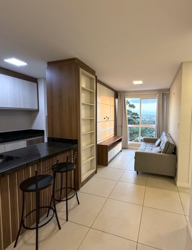 APARTAMENTO SEMIMOBILIADO NO BAIRRO DOM BOSCO POR R$ 598.000 ✨

• 63m² privativos
• 2 dormitórios, sendo 1 suíte
• Living integrado
• Cozinha com churrasqueira a carvão
• Andar alto

🚗 1 vaga de garagem

💰 R$ 598.000

Entre em contato para agendar sua visita!